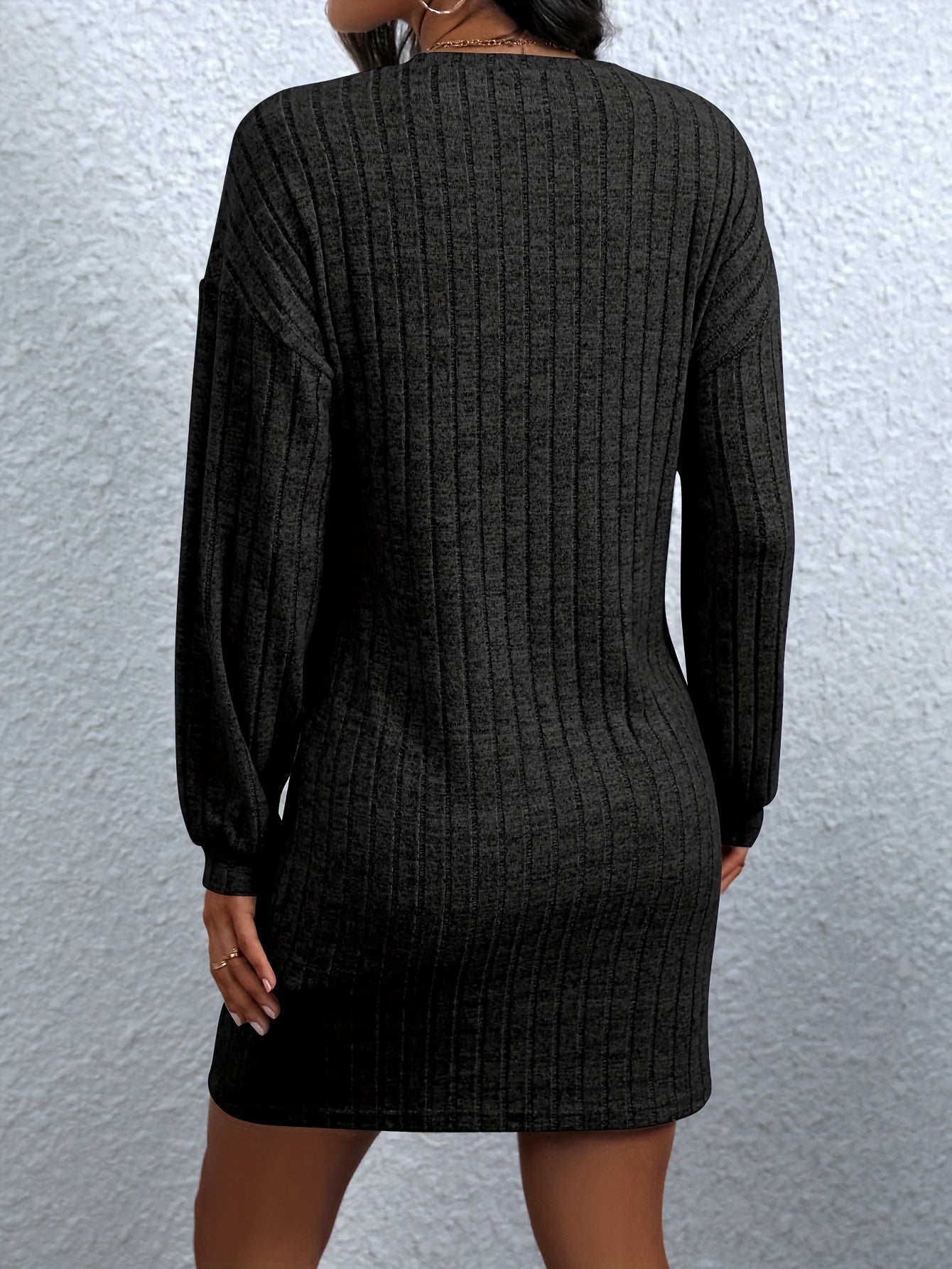 Elegant Knit Dress for Women - Solid Color Pencil Dress with Long Sleeves, Perfect for Spring/Fall Season